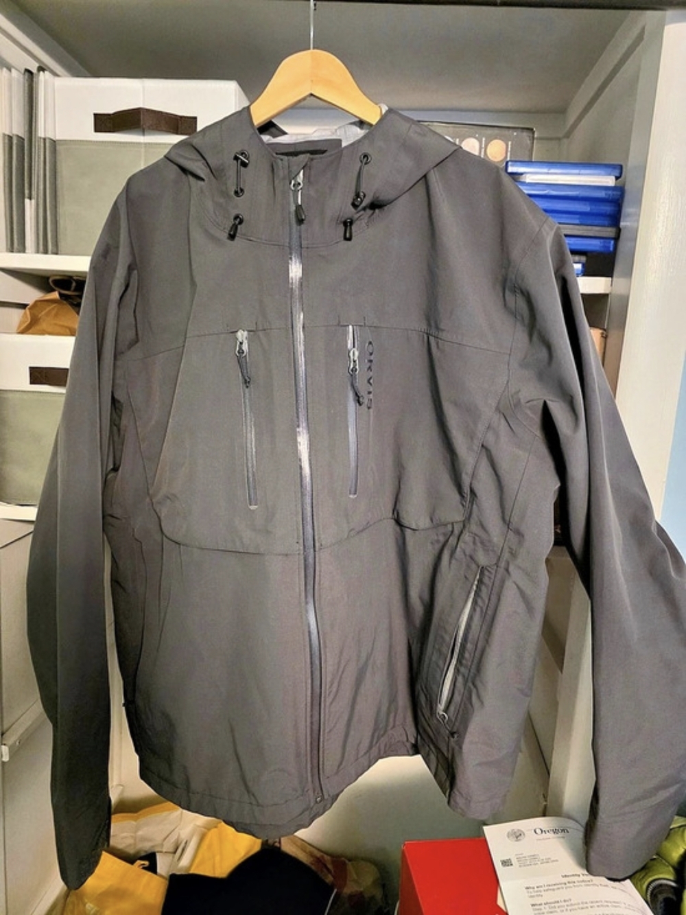 Orvis Ultralight Wading Jacket Men's Gray Hooded Rain Jacket